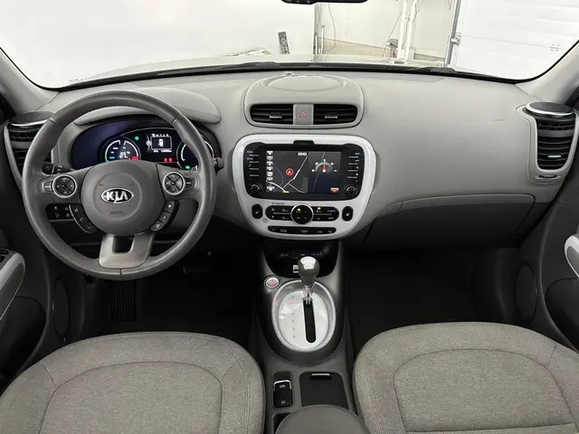 Kia Soul EV ExecutiveLine 27 kWh | CARPLAY | CLIMATE CONTROL | STOELVERW. |