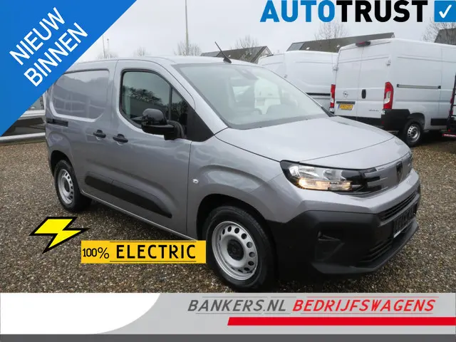 Peugeot E-Partner 136KW, L1, 50KWH, Accu 98%, Auto verkeerd in staat van nieuw