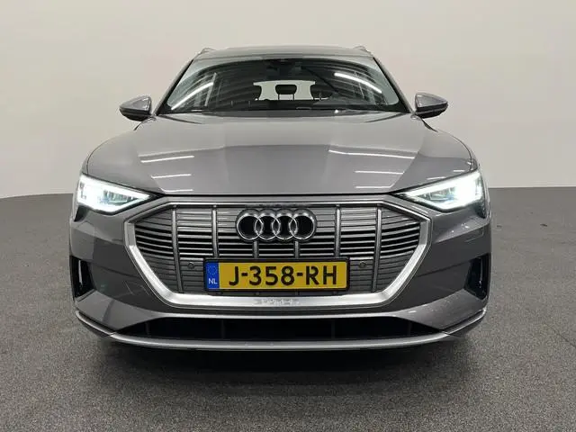 Audi e-tron e-tron 50 quattro Launch edition plus 71 kWh Panoramadak Navigatie Apple Carplay/Android...