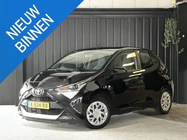 Toyota Aygo 1.0 VVT-i x-play | 1 Eigenaar | Camera | Apple Carplay/Android Auto | Airco | Hill Hold...