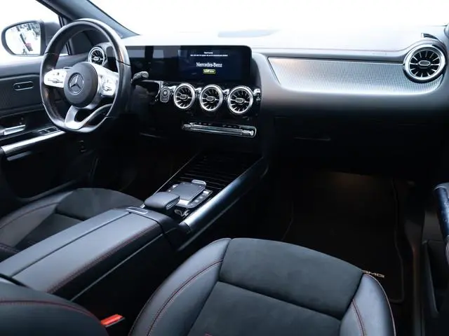 Mercedes-Benz EQA 250 AMG Line 67 kWh | Panoramadak | Camera | Cruise-control | Navigatie | Stoelver...