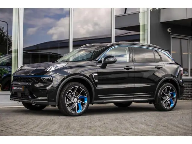 Lynk & Co 01