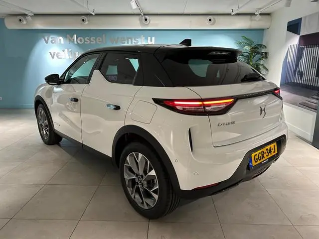 DS 3 E-Tense Esprit De Voyage 54 kWh PACK DRIVE 1 | LEDER | STOELVERWARMING | CAM