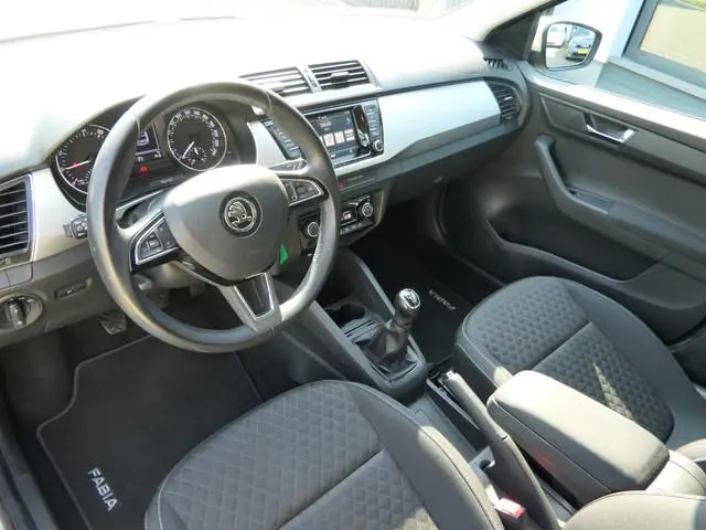 ŠKODA Fabia 1.0 TSI Drive | Navigatie | Cruise Control |  LMV 17''