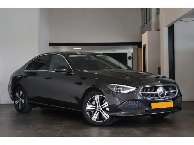 Mercedes-Benz C-klasse 300 E BUSINESS LINE Leder | Dodehoeksensoren | Camera | Adaptive Cruise