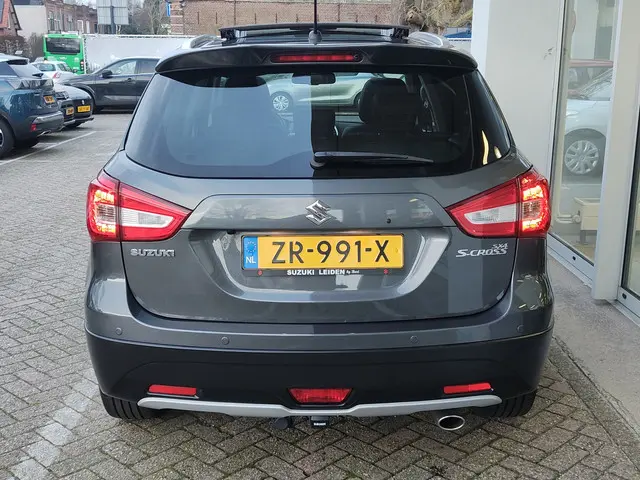 Suzuki S-Cross
