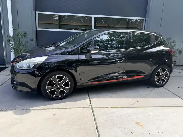 Renault Clio 0.9 TCe 90pk H5 Expression Navigatie Lichtmetalen velgen Cruise Control Airco