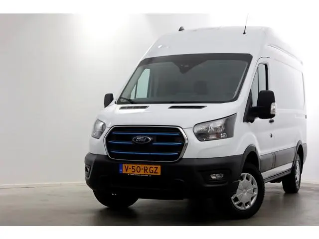 Ford E-Transit 350 L2H3 68 kWh Trend 100% Elektrisch Snellader/Airco/Navi SOH 99% 12-2024