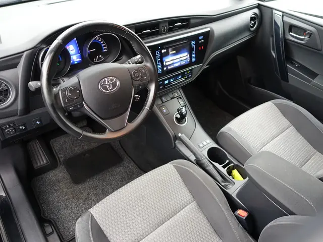 Toyota Auris Touring Sports 1.8 Hybrid Dynamic Aut- Comfort Interieur, Camera, Navi, Cruise, Clima,...