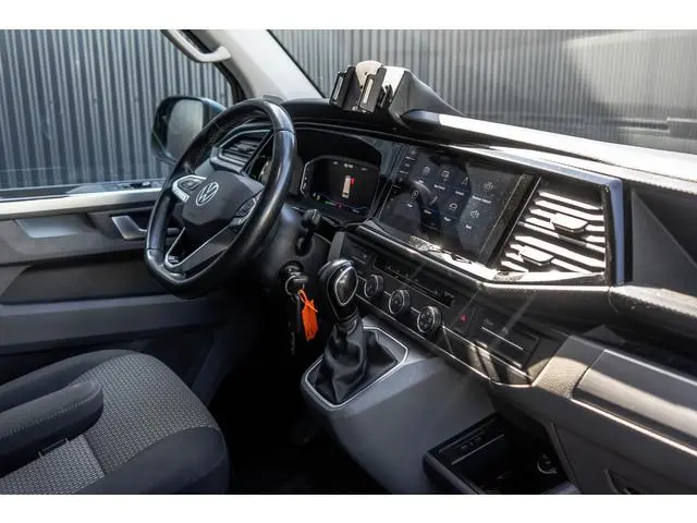 Volkswagen Transporter T6.1 2.0 TDI BULLI | L1H1 | 150PK | LED | Automaat | Camera | Carplay | PDC |...