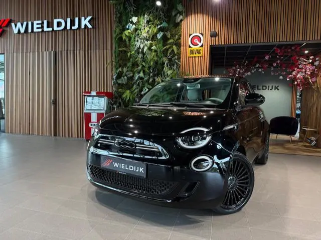 Fiat 500 La Prima 42 kWh pano camera