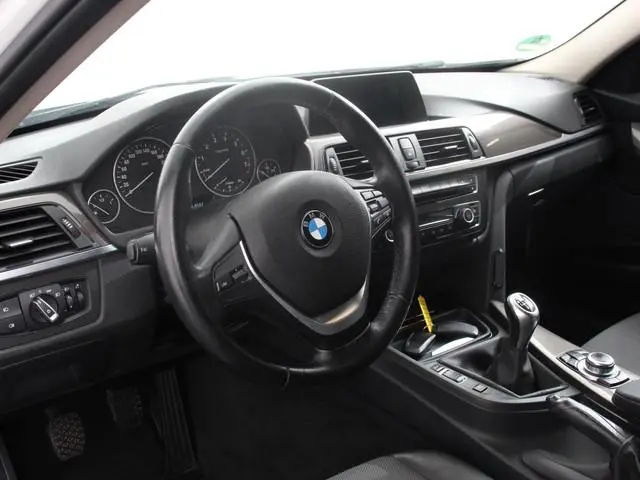 BMW 3-serie Touring 316i M Sport Edition High Executive Half Leder Navigatie Climate Control Parkeer...