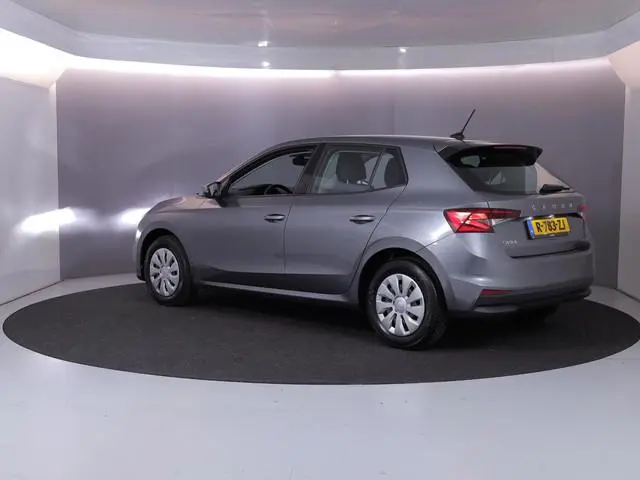 Skoda Fabia 1.0 TSI Ambition 95 pk | Navigatie via App | Parkeersensoren achter | Cruise control | L...