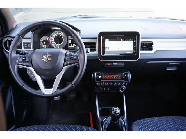 Suzuki Ignis 1.2 Smart Hybrid Style + CAMERA / KEYLESS / STOELVERWARMING /