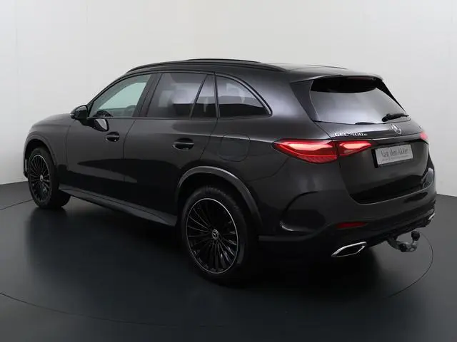 Mercedes-Benz GLC 400e 4Matic AMG 381pk // SoH 94,8% // Panorama dak // Trekhaak // Rijassistentiepa...