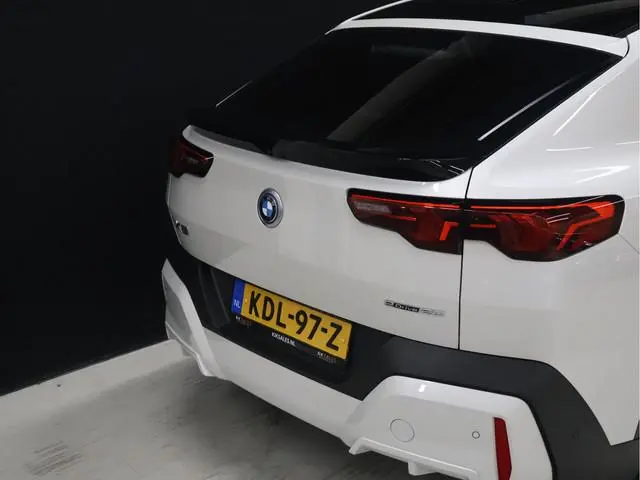 BMW iX2