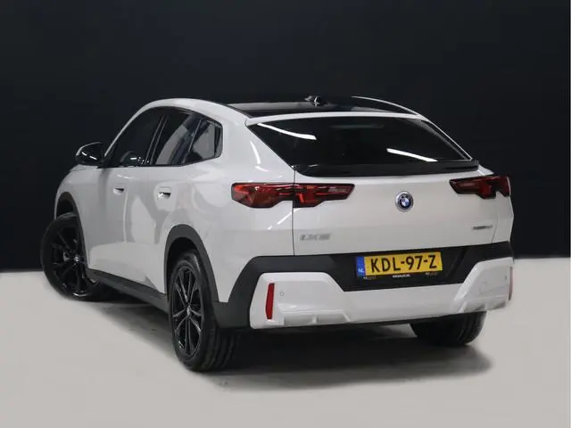 BMW iX2