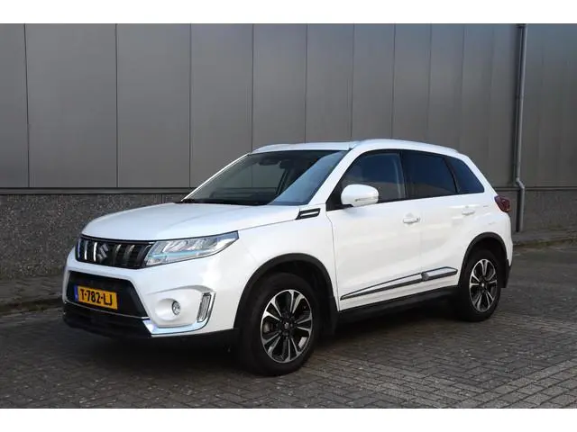 Suzuki Vitara 1.5 Hybrid Style | Automaat | Lederen bekleding | elektrisch glazen panorama-dak |