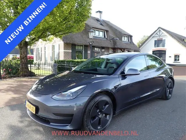 Tesla Model 3 SR+ 60kWh LFP FACELIFT SOH 87% / AUTOPILOT / CCS / PANODAK
