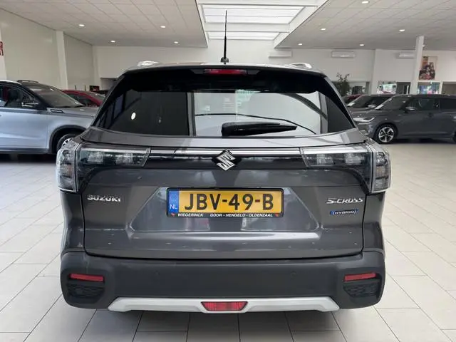 Suzuki S-Cross
