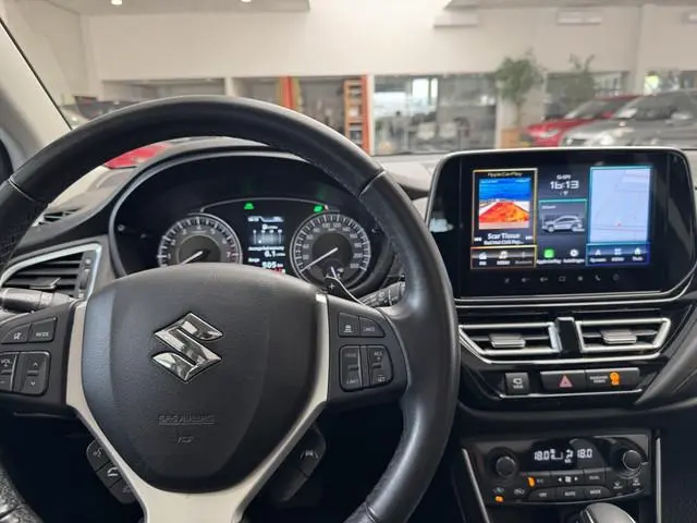 Suzuki S-Cross