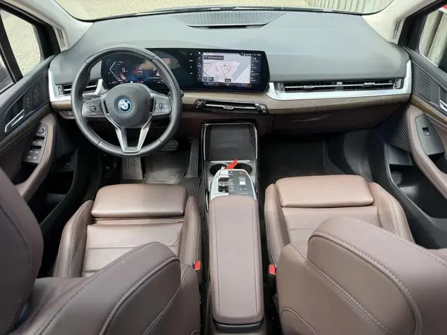 BMW 2-serie Active Tourer 225e xDrive Luxury Line 17"/Leder + memory/Panoramadak/Camera/Apple Carpla...
