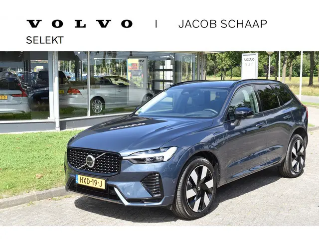 Volvo XC60 T8 AWD 455PK Plug-in hybrid Ultra Dark | Pano dak | Head Up Display | 360 Camera | ACC |...