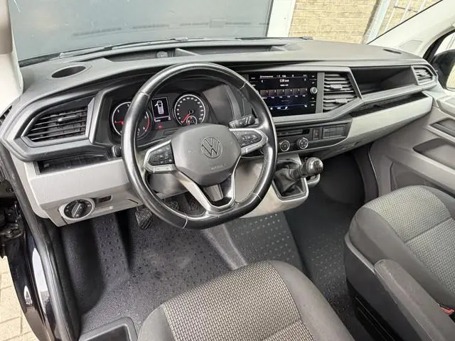 Volkswagen Transporter 2.0 TDI 110PK Euro 6 L2H1 28 Highline Cruise Control/trekhaak/carplay