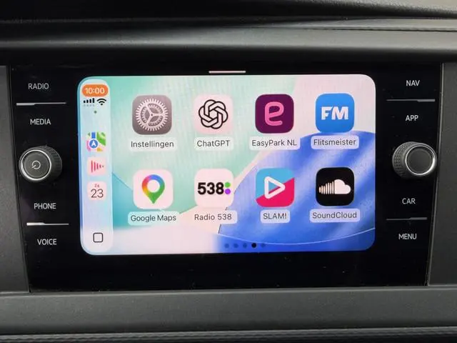 Volkswagen Transporter 2.0 TDI 110PK Euro 6 L2H1 28 Highline Cruise Control/trekhaak/carplay