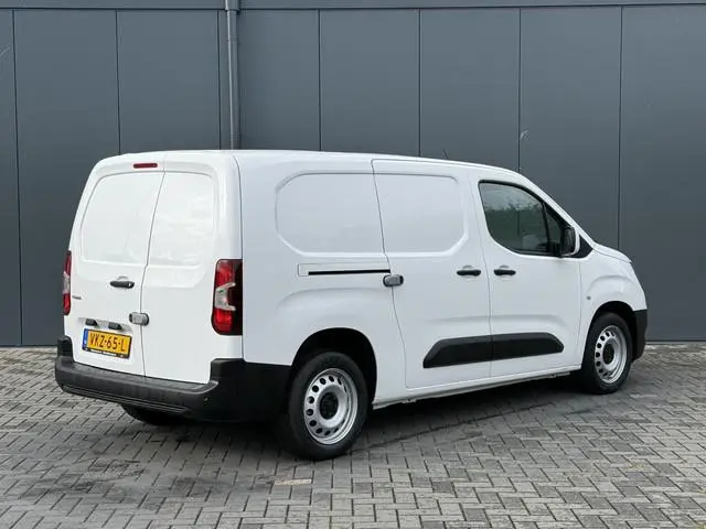 Opel Combo 1.5D 102 PK / L2H1 / 1e EIG. / BOTT INRICHTING / 1e EIG. / AIRCO / CRUISE / APPLE CARPLAY...
