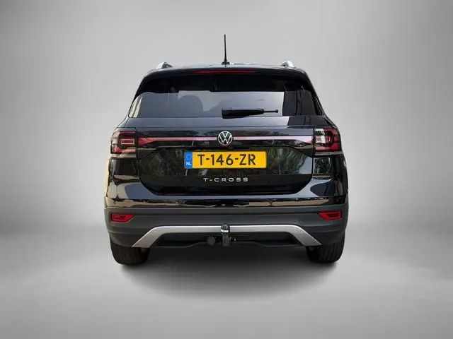 Volkswagen T-Cross 1.5 TSI 150pk DSG Style · Camera · Stoelverwarming · Trekhaak · Dodehoeksensor ·...