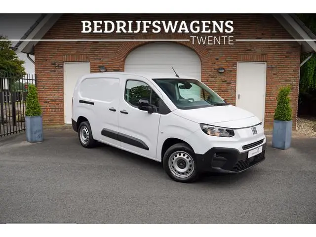 Fiat Doblo 1.5D 100 pk L2 Navi, Camera, BPM vrij, PDC V+A Laadruimte Pakket, Apple Carplay, 3-Zits