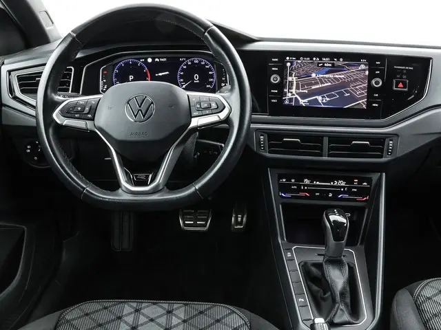 Volkswagen Polo 1.0 TSI 110pk DSG R-Line · Matrix LED · ACC · Apple/Android Car Play · Sportstoelen...
