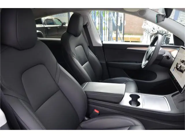 Tesla Model Y RWD 58 kWh AutoPilot3.0 Ryzen