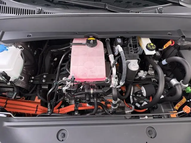 Geely E5