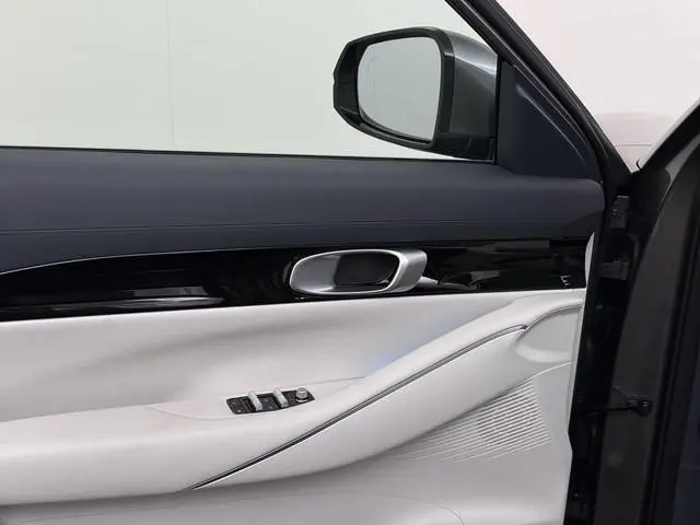 Geely E5