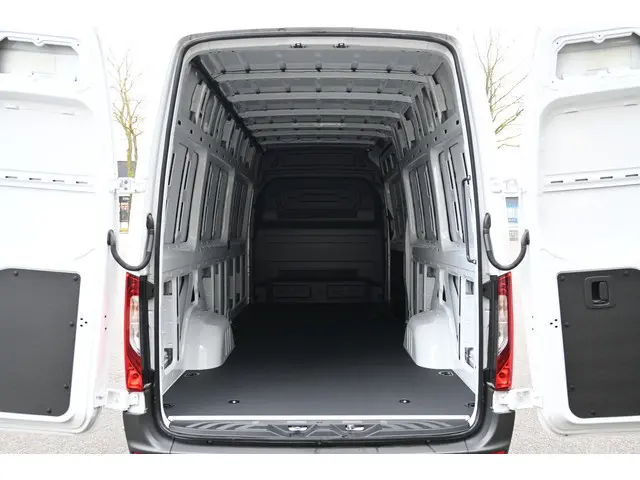 Mercedes-Benz eSprinter