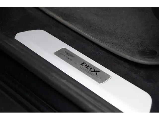Aston Martin DBX