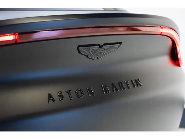 Aston Martin DBX
