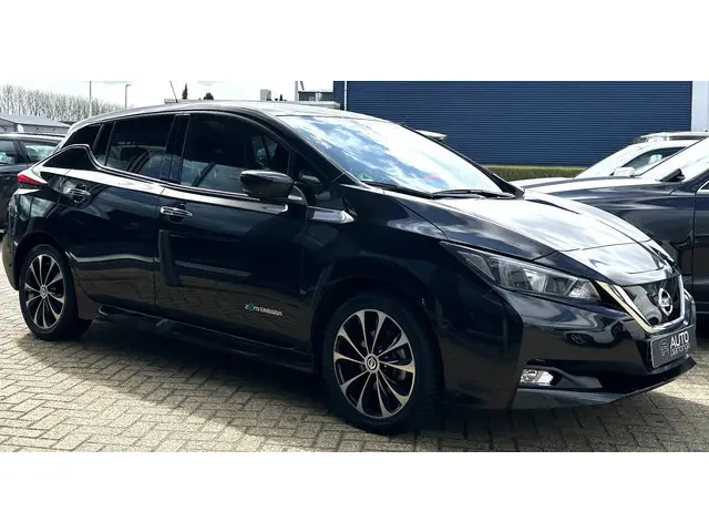 Nissan LEAF 40 kWh LUXE | SOH 91,6% | Achteruitijcamera | Navigatie | Climate Control | Lichtmetalen...