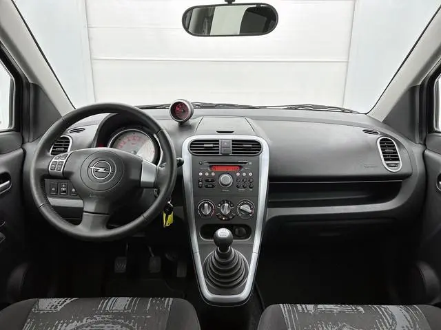 Opel Agila
