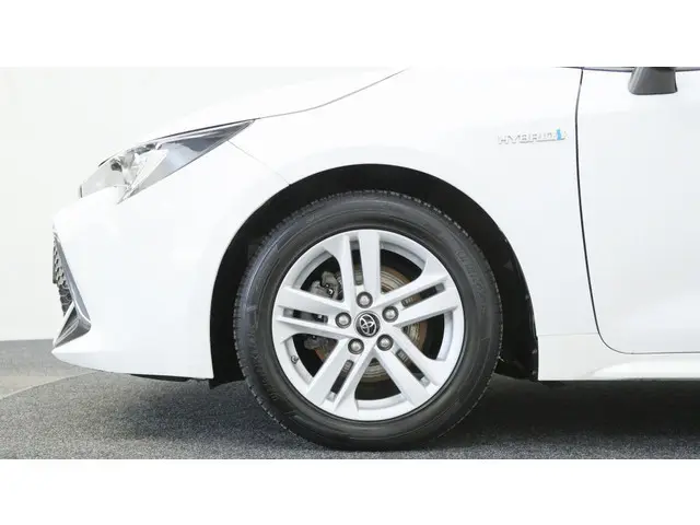 Toyota Corolla Touring Sports