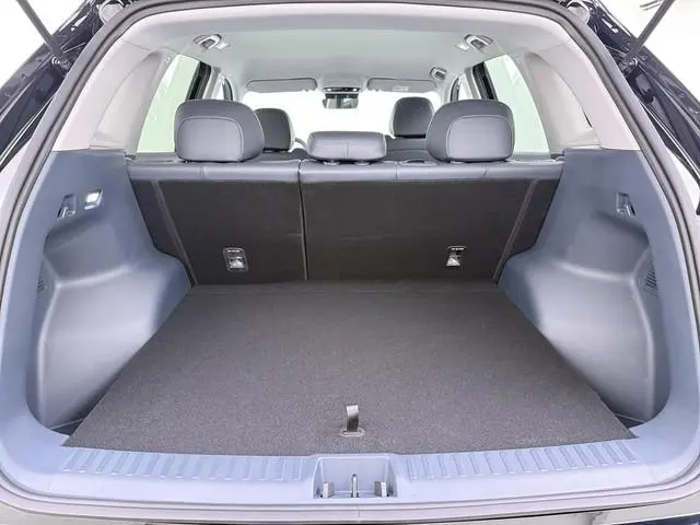 Geely E5