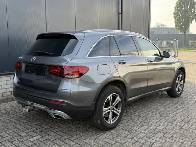 Mercedes-Benz GLC-klasse 300e 4MATIC 18"/Trekhaak/Leder + memory/Stoelverwarming/Matrix LED/Dodehoek...