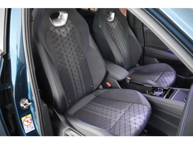 Volkswagen Tiguan 1.5 eHybrid 204pk R-Line Edition Black Style Panoramadak Trekhaak 360Camera Stoelv...