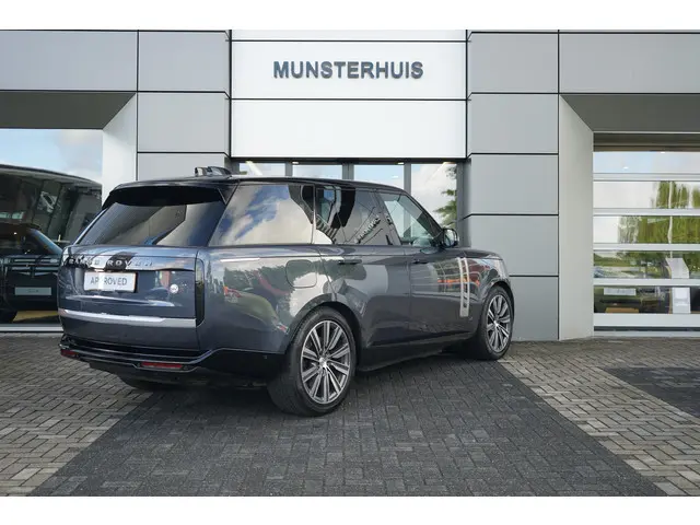 Land Rover Range Rover 3.0 P510e SV PHEV | Massage stoelen | Elektrische trekhaak | Schuif/Kantel da...