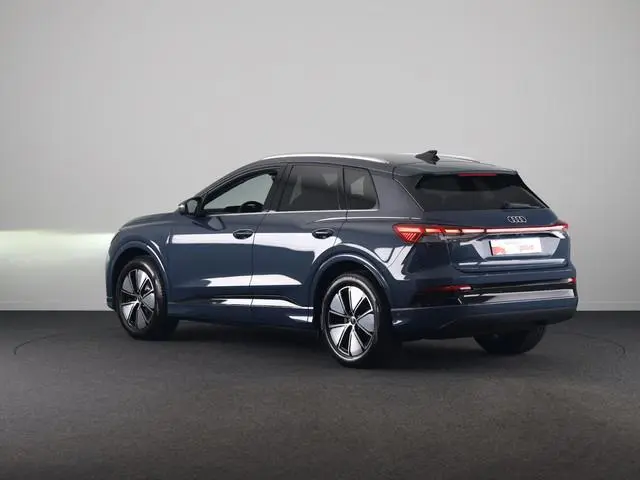 Audi Q4 e-tron Advanced edition 82 kWh 286 PK | Techniekpakket plus | Privacy glas | Trekhaak | Exte...