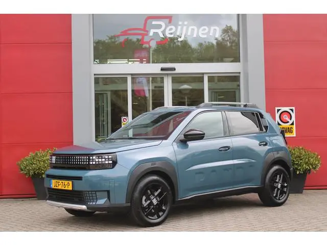 Fiat Grande Panda 1.2 Hybrid 110PK AUTOMAAT ICON | PACK STYLE: 16" LICHTMETALEN VELGEN HOOGGLANS ZWA...