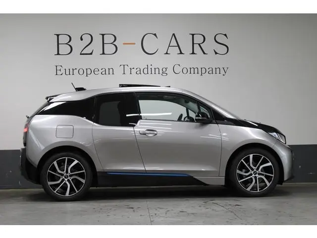 BMW i3 22 kWh ( 60 ah ) | Panorama | Warmtepomp | LED | Leder | Navi