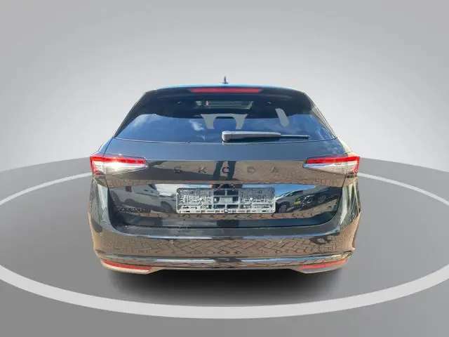 Skoda Superb 1.5TSI 150kW/204PK PHEV Sportline Business · Leder · Panoramadak · Apple/Android Car Pl...